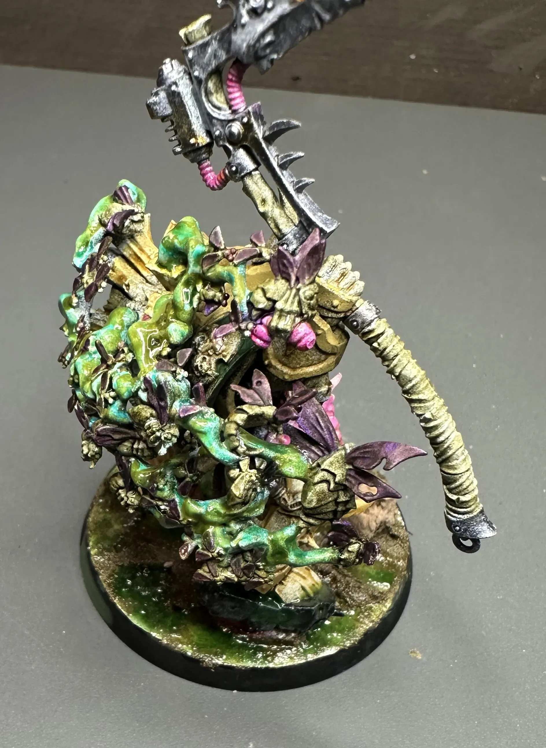 Typhus rear view showing Destroyer Hive covered in nurglings and green corruption